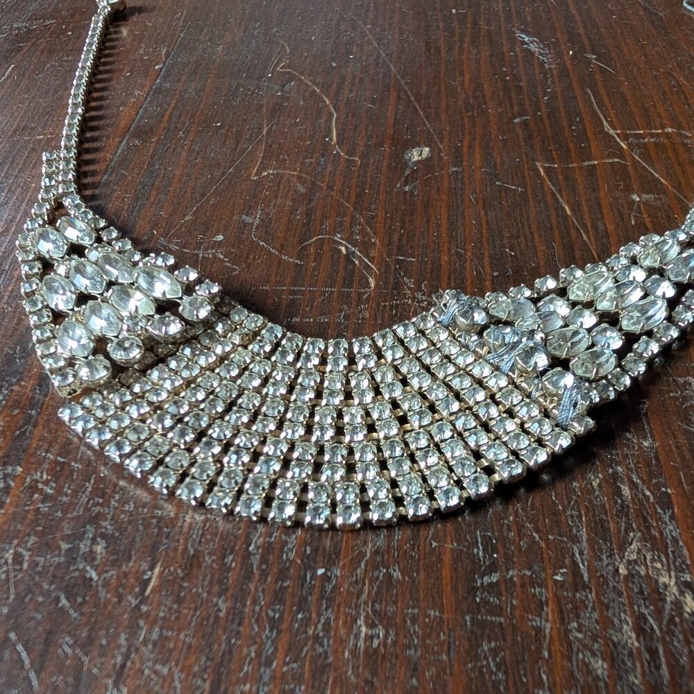 Glamourous Vintage Rhinestone Necklace
